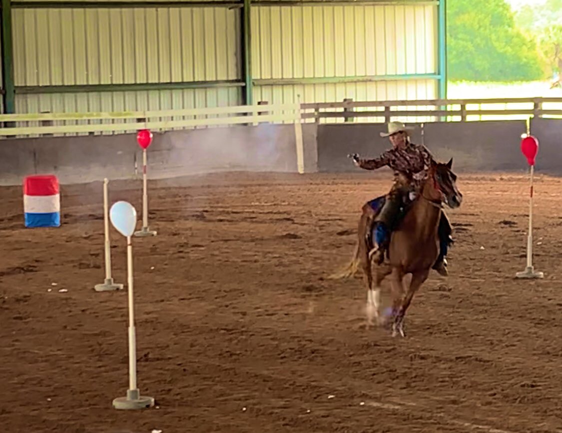 GatorGal0715's tweet photo. Red and I WON OUR CLASS and a check$ at the Cowboy Mounted Shooting this weekend in our 4th competition ever!  
We are really becoming good teammates🐴🤠 https://t.co/oblXLMadVu