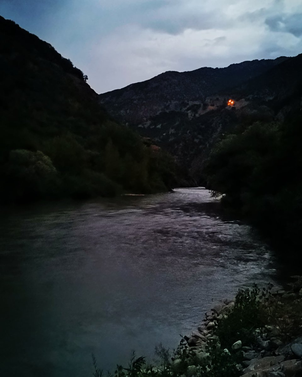 Orda Bir Köy Var Uzakta