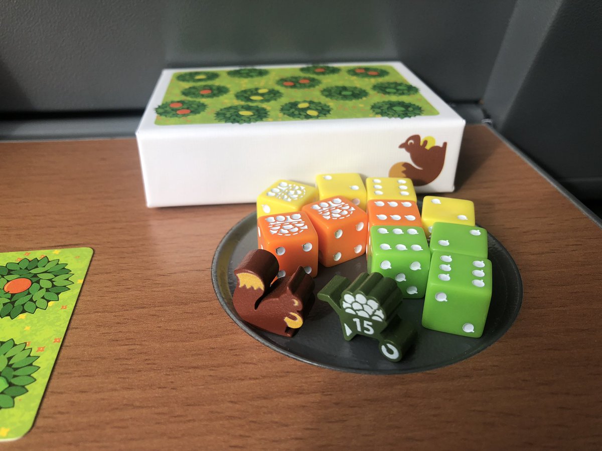 Obsthain hat einen Nachfolger 🤗. Ich glaube Zitrushain löst mein liebstes Solospiel auf Reisen zukünftig ab. Habt ihr eines der Beiden schon gespielt? @boardgamecircus #rezensionsexemplar
