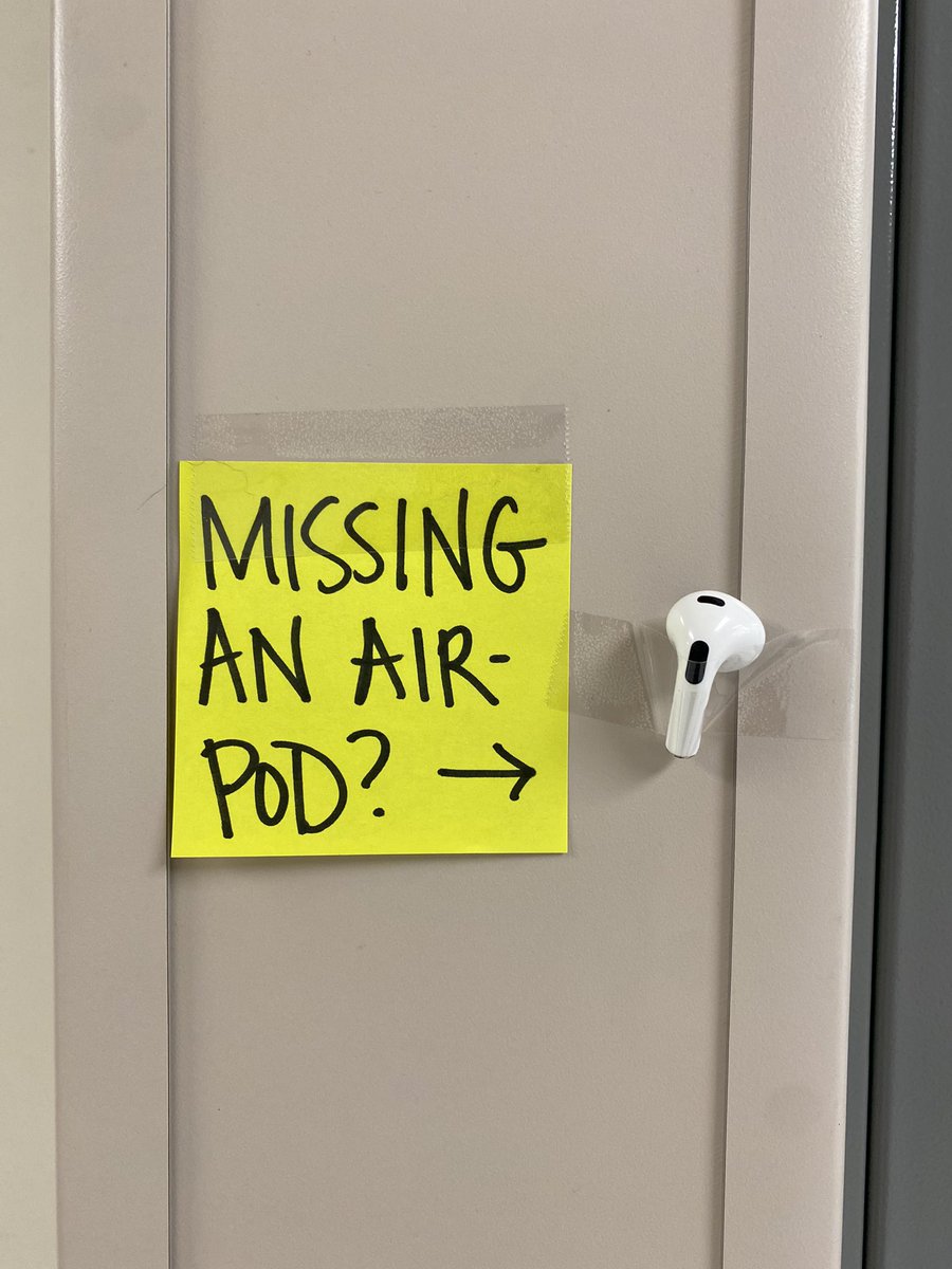 PSA- this lonely guy is lost and yearning for home in the 1500 hall.
