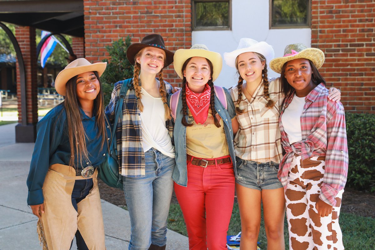 St. Andrew's School tweet media