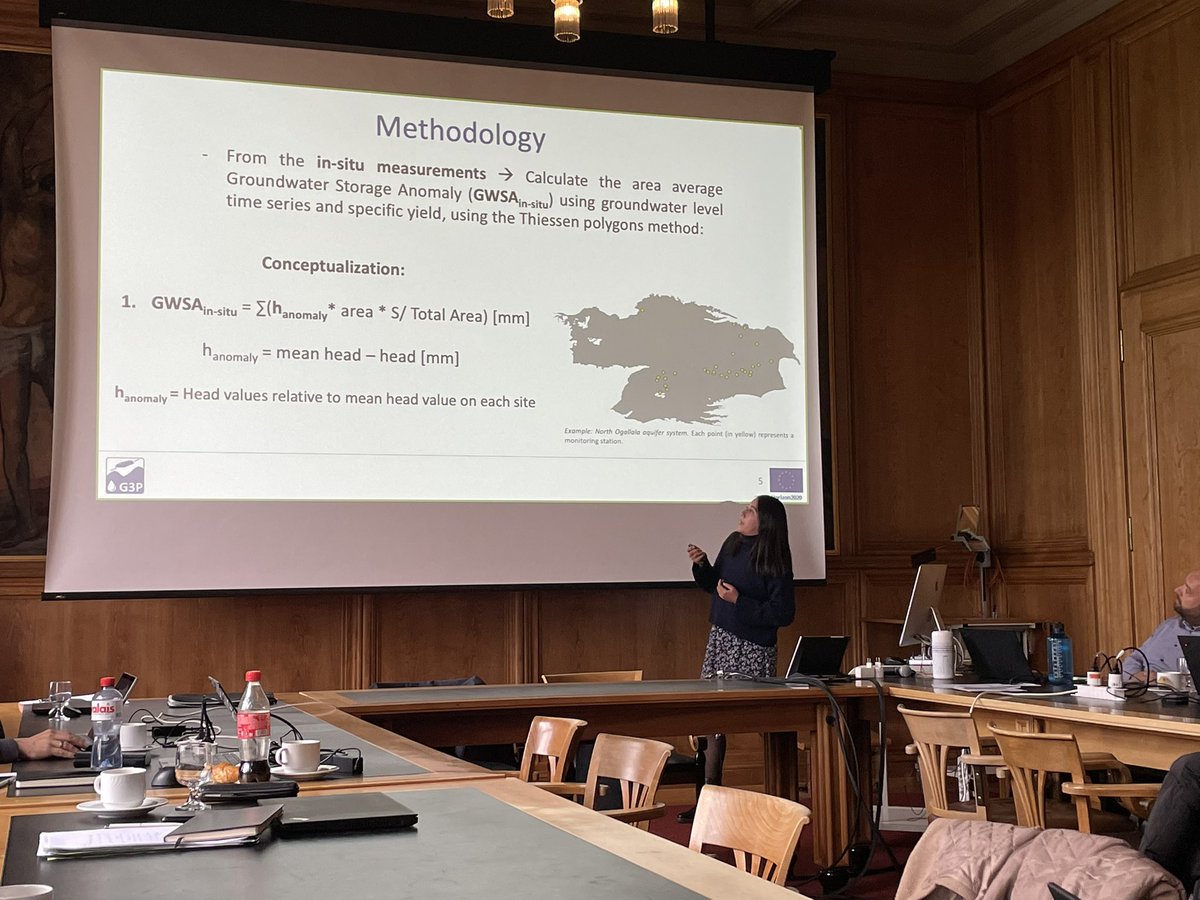 Our groundwater specialist Alexandra Urgilez Vinueza (@AlexaUrg) explaining how IGRAC is validating the <a href="/G3P_EU/">G3P</a> global gravity-based groundwater product, by comparing satellite data with in-situ data. #groundwater #water #GRACE #Copernicus #satellite #data #Ogallala #aquifer