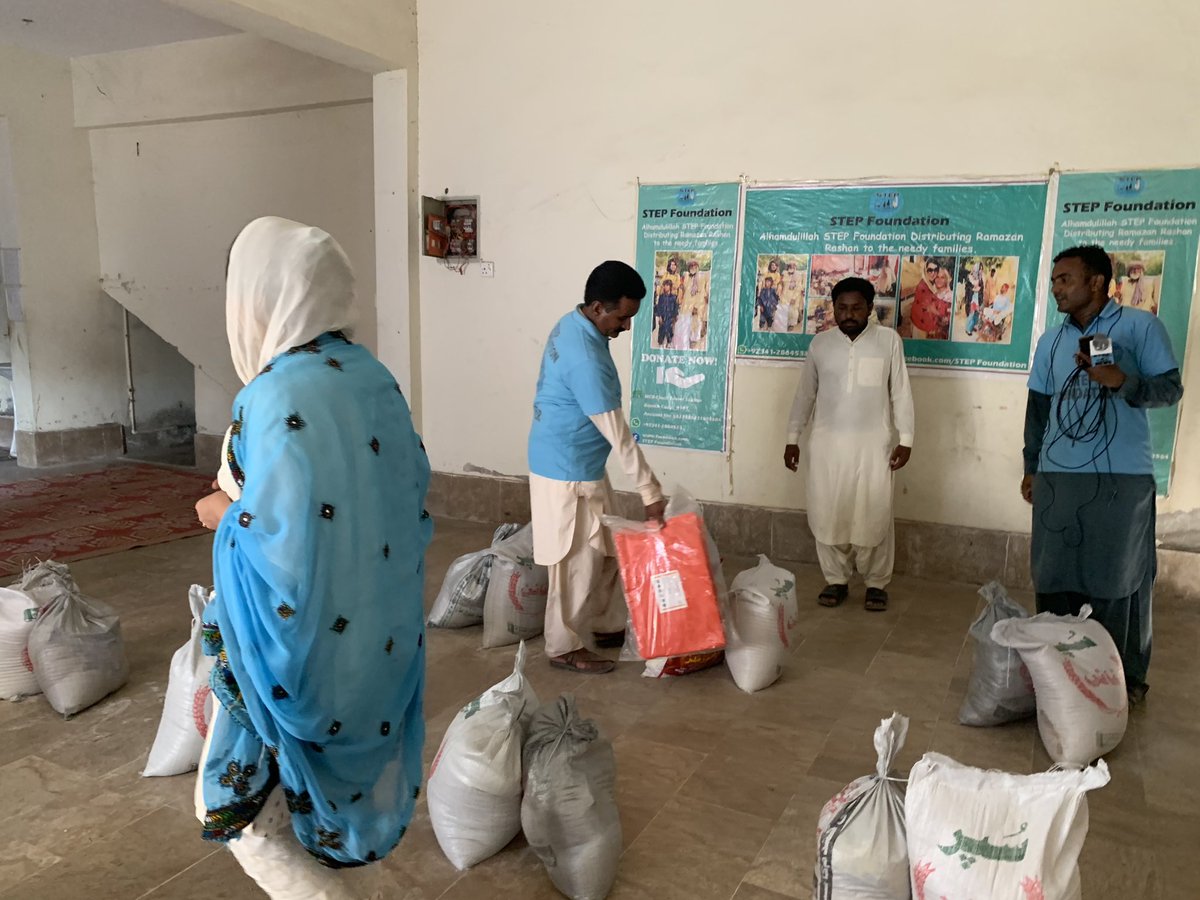 shaista_balouch's tweet photo. #stepfoundation
#floodinpakistan2022
#floods #flooding
#climatechange
#shaistabaloch
Ration distribution by step foundation https://t.co/rbfvYDDZjV