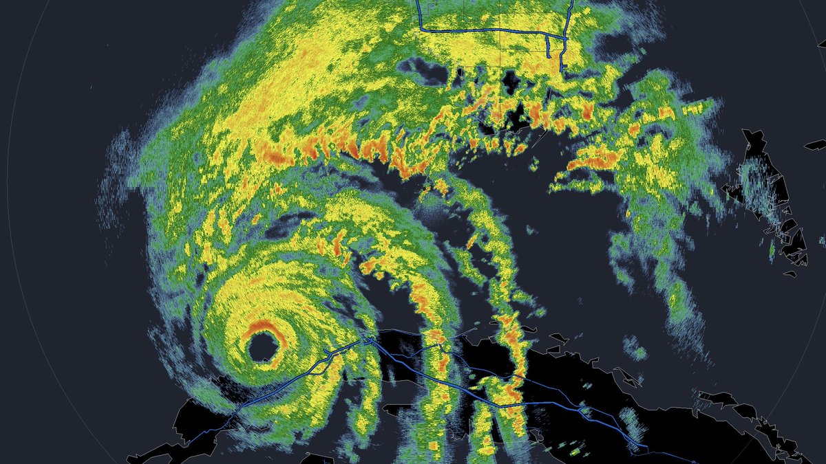iCyclone's tweet photo. Just checked out the Key West radar. Holy crap is that a specimen—all the more impressive because it’s recovering from land interaction. #Hurricane #IAN https://t.co/CccnHhRXfs