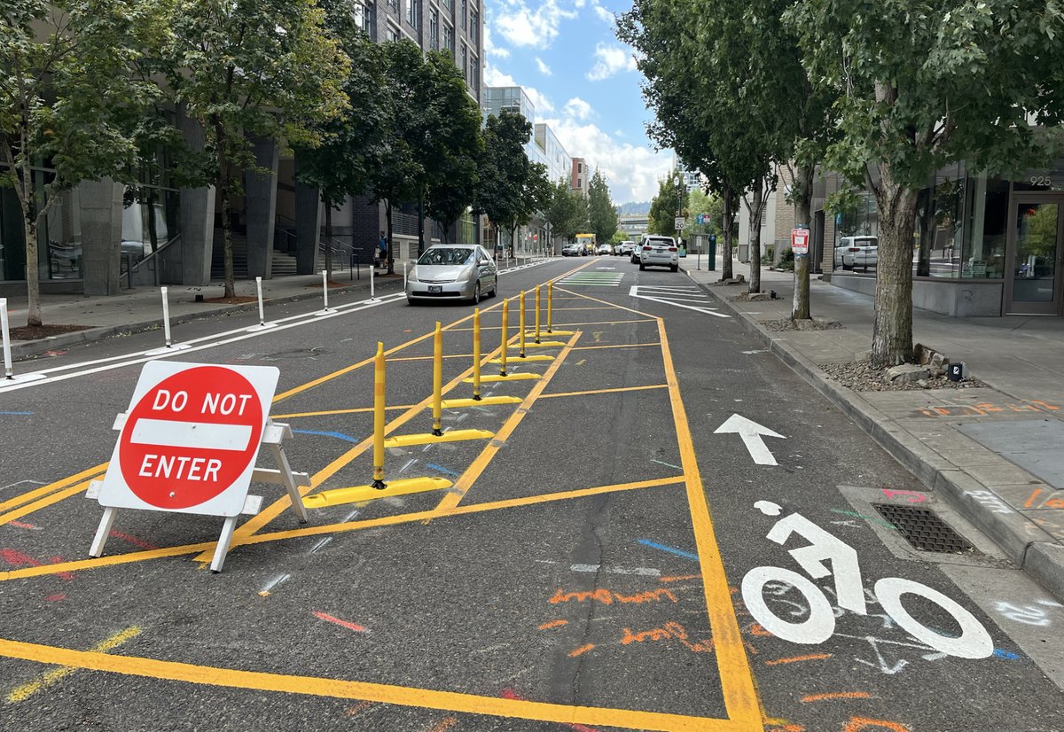 cycle_fans's tweet photo. First Look: There’s a new neighborhood greenway on NW Pettygrove!🚴♂️
-
https://t.co/MEn3TG4MoG
-
Join CycleFans Today 👉 https://t.co/1B9cp2Dq1M
-
-
#bikeportland #cyclingtips #biking #cycling #cyclinglife #bicycle #cyclefans #bicycles #bicyclelove #bikelane #bikeroute https://t.co/DkPe2fKz1b