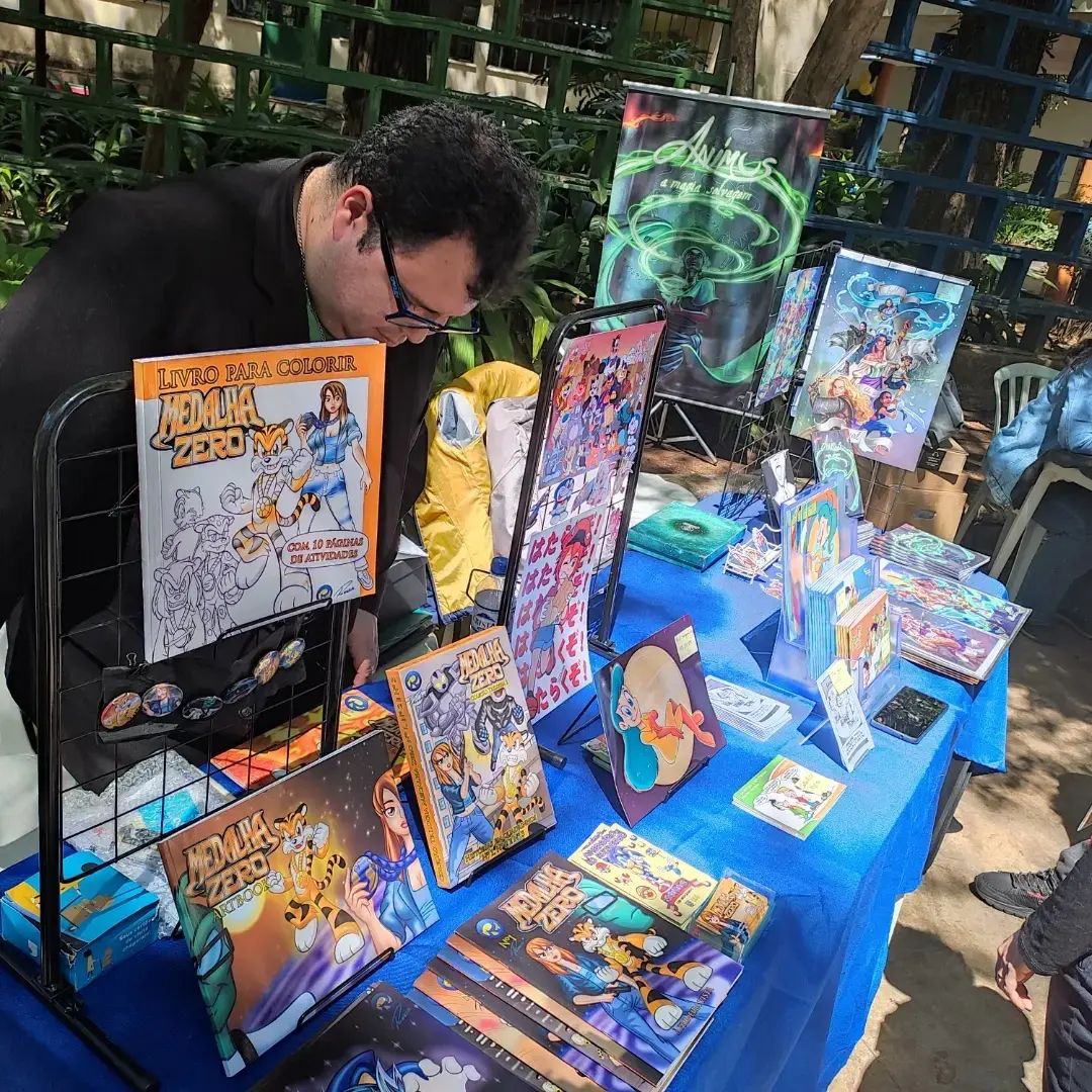 medalhazero's tweet photo. Nesse sábado, nosso grupo The Three Caballeros (Rogerio Ferraz, Manoela Costa e Tom Dutra) esteve presente no evento Hans Geek Fest no bairro do Tatuapé em São Paulo.
#hansgeekfest #eventogeek #eventonerd #cultura #culturapop #quadrinhos #tatuape #eventocultural #eventosgeek https://t.co/FavzKtl2m0