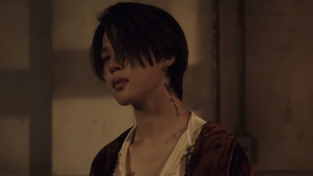 jmnsource's tweet photo. tailor of chaos. artemis. park jimin. https://t.co/n2n0XwVIsx