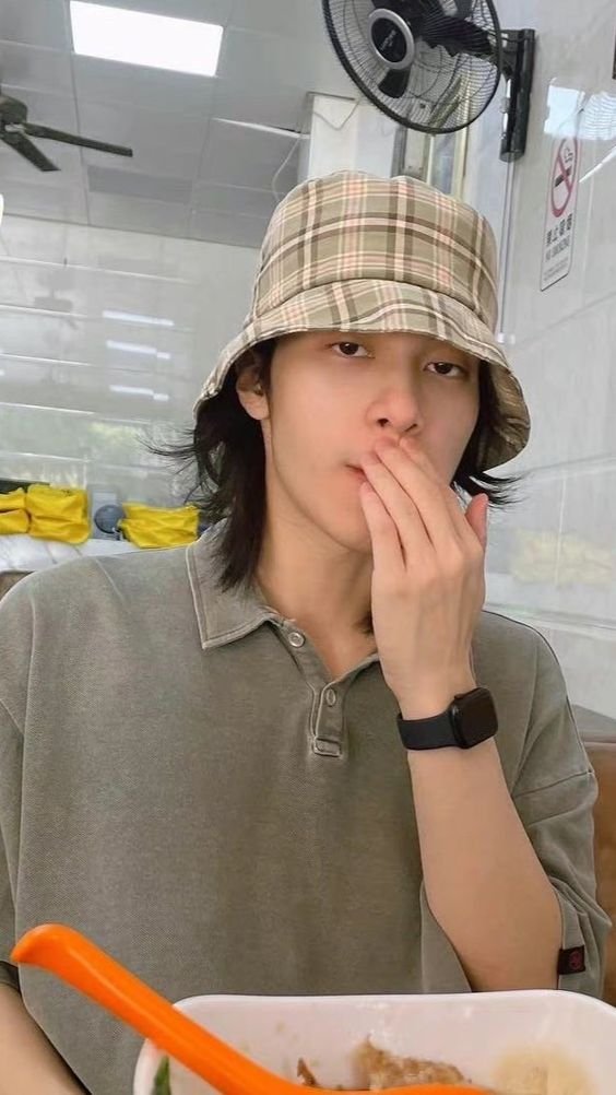 _huangism's tweet photo. the love of my life, i hope this day treats you well <3 you have been such an inspiration for me to be authentic, loving, and true-to-self 💘 happiest hendery day!!! kisses for you, my baby!

#HAPPYHENDERYDAY
#헨드리_왕자님_생일을_감축드리옵니다
#生日快乐0928黄冠亨 https://t.co/ClonePgLQJ