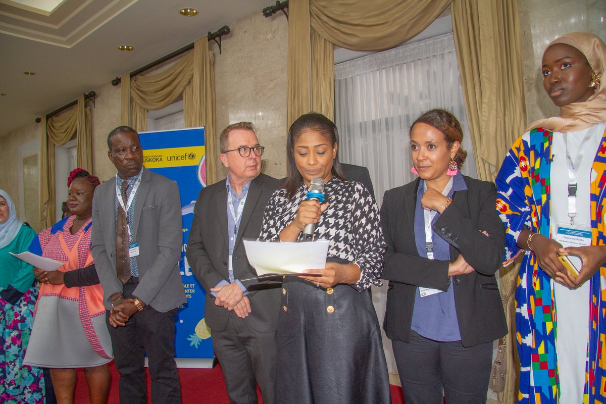 ToureAudrey4's tweet photo. Une équipe de jury formidable, bienveillante avec des questions et des apports contructifs. J'en ai tiré le meilleur de cet #hackathonnutrition. Cc à @ChefMaelle du Bénin qui en faisait partir. @UNICEF_Benin @UNICEFAfrica @ffmuskoka @WFP_FR @Nutriset_Fr @UNFPAInnovation https://t.co/38uwZ8LaKM