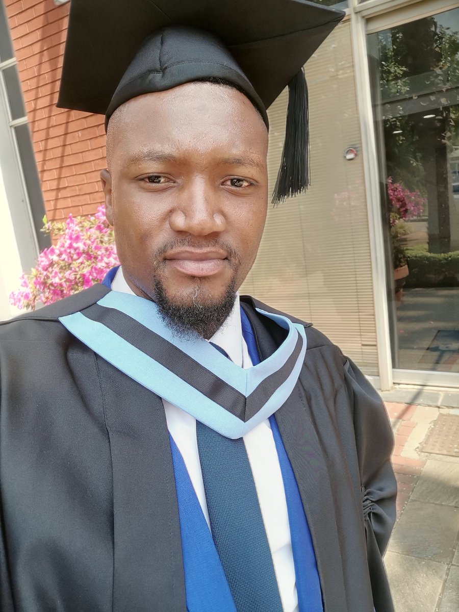 Ndumie_Mcyong's tweet image. When blessings come they come multiplied 👨🏾‍🎓✨I&apos;m grateful. Another one
#Manyonyoba
#Datacentrix
#Mancosa