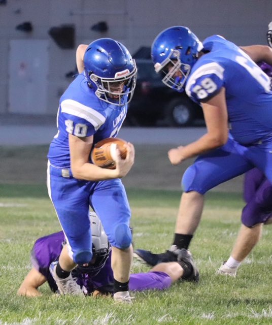 Branden Sinclair of Lincoln has 82 tackles, 5 TFL, 1 sack, 4 pass deflections, 2 FF &amp; 1 FR. The linebacker is having a monster junior season on defense for the Leopards (8M-I) 

#sportsinkansas