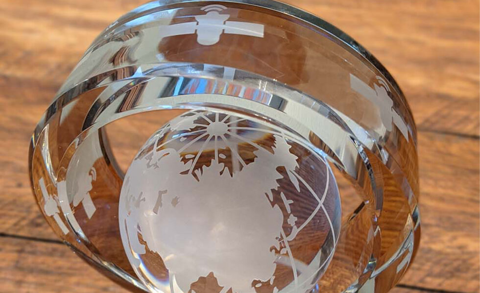 Space Data Association (@sdaspacedata) on Twitter photo Last week <a href="/hkrag/">Holger Krag</a> of the <a href="/esa/">European Space Agency</a>, was presented with the T.S Kelso Award by the Space Data Association (SDA) in recognition of his outstanding contributions to space flight safety. space-data.org/sda/news/2nd-t… Last week <a href="/hkrag/">Holger Krag</a> of the <a href="/esa/">European Space Agency</a>, was presented with the T.S Kelso Award by the Space Data Association (SDA) in recognition of his outstanding contributions to space flight safety. space-data.org/sda/news/2nd-t…