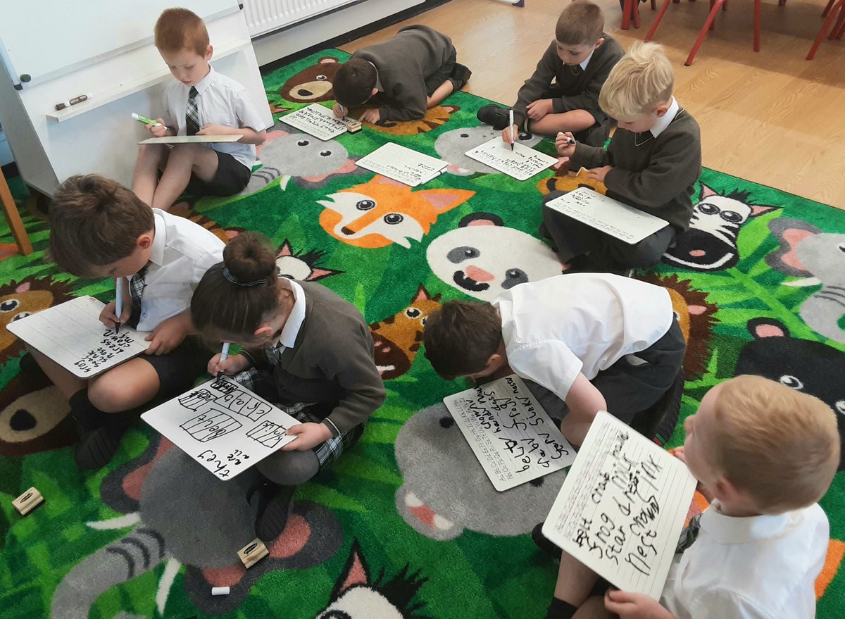 Our Phonics groups are in full flow😁