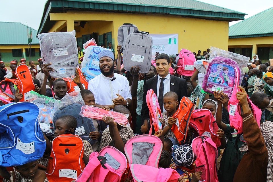 princeaudu_'s tweet photo. “Our purpose on Earth is to worship our creator and help other human beings” - Prince Mona Mustapha Audu

@mona_foundation Mona Audu Foundation wants to express its deep gratitude to the UAE 🇦🇪 &amp; @zayedchf Zayed foundation for supporting young 🇳🇬 in the 2022 back 2 school drive https://t.co/n2Xj4BCT8s