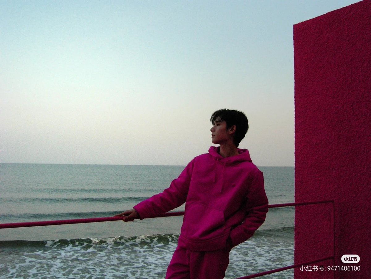 parkeunhwa3991's tweet photo. 52* น้องนายลงภาพในแอพ Red ภาพจากงาน Valentino Pink PP อย่าลืมไปกดไลค์กันด้วยนะคะ
NNINE VALENTINO SHOW
#ValentinoPinkPPCollection
#ValentinoxNine
#Valentino
#INTO1Nine
#INTO1GaoQingchen
#INTO1
#นายท่านกรชิต
#高卿尘 https://t.co/r0q0vqnrxz