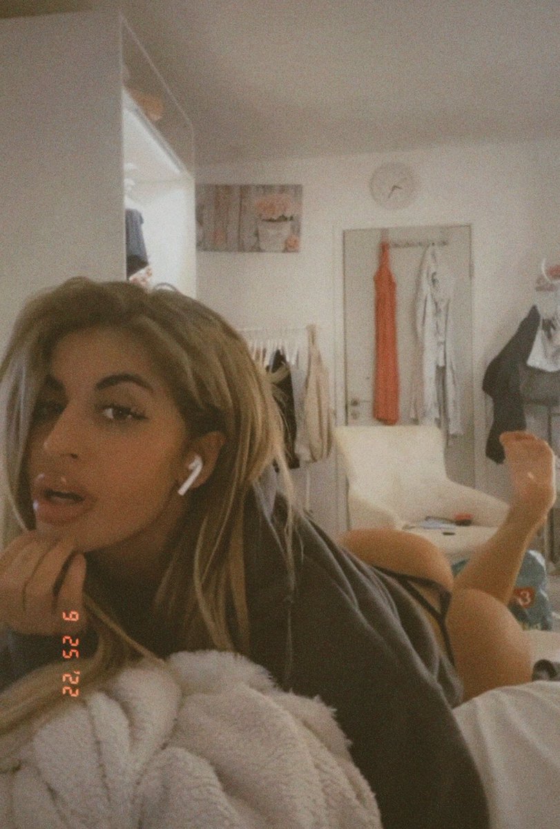 xnozvy's tweet photo. good morning 💖 https://t.co/SF1Or5Ehft