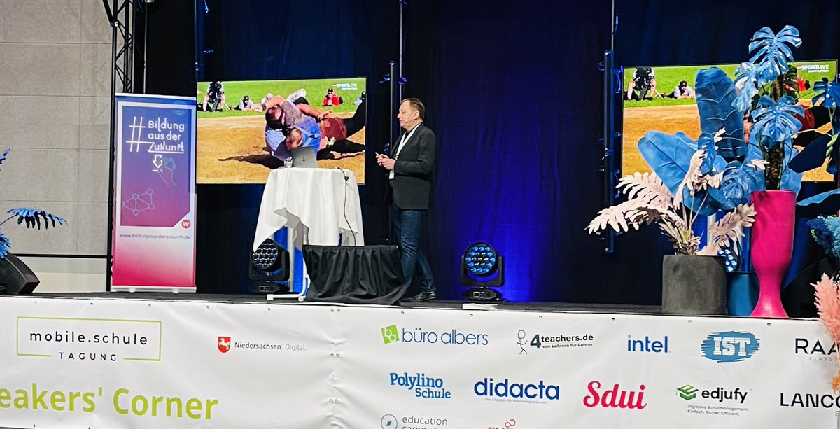 Wie immer so viele Finger in die richtigen Wunden und Bestärkung zugleich <a href="/rogerspindler/">Roger Spindler</a> #molol22