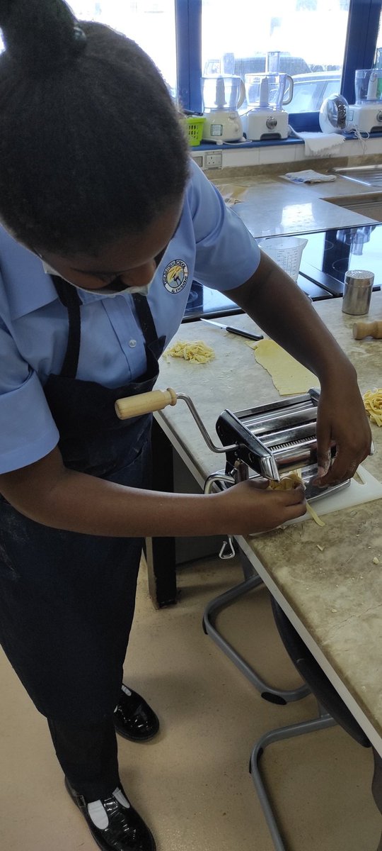 BSAKfoodtech's tweet photo. BSAK Cooking Club is back in action! Week one making pasta from scratch. #BSAKSecondary #BSAKCreativity @BSAKSecondary @BSAKSecHead @BSAKHeadmaster https://t.co/OHHVaRz1aQ