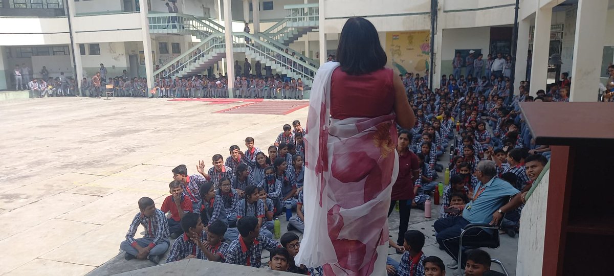 JijiwishaS's tweet photo. One more session for school students on behalf of WCSO @wpl1090 for general behavior, #gendersensitization, #womensafety, #selfdefense & #cybersecurity
Today's session in #KendriyaVidyalayaUnnao for 800+ students
#jijiwishasociety
#womenpowerline
#humforher
#farqpadtahai https://t.co/XMX2W8s6qZ