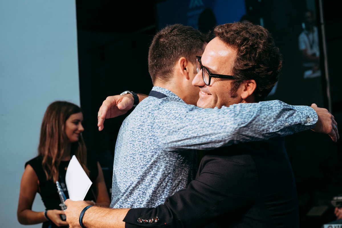 Davante_MEDAC's tweet photo. El pasado sábado celebramos juntos 10 años de trabajo duro, de retos, de crecimiento... 10 años de empoderamiento de la FP 🚀

El #10aniversarioMEDAC reunió a los más de 1.000 trabajadores de la gran #FamiliaMEDAC 

¡Brindemos por muchos años más revolucionando la formación! 💙 https://t.co/O549lxZTdm