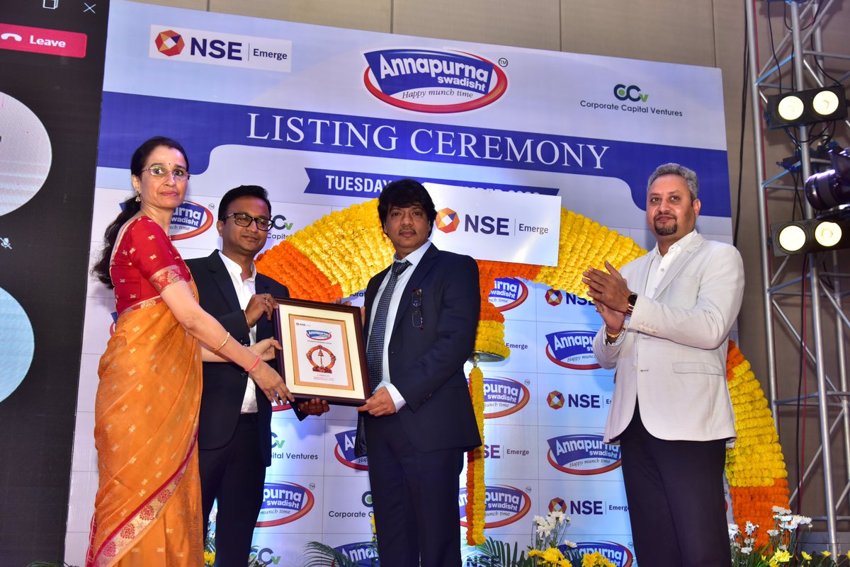 NSEIndia's tweet photo. Congratulations Annapurna Swadisht Ltd. on getting listed on NSE Emerge on Sep 27, 2022.  Public Issue was of Rs. 3,025.4 Lakhs at a price of Rs 70 per share.

#listing #nse #listed #nseemerge @ashishchauhan https://t.co/c60rlT1Owf