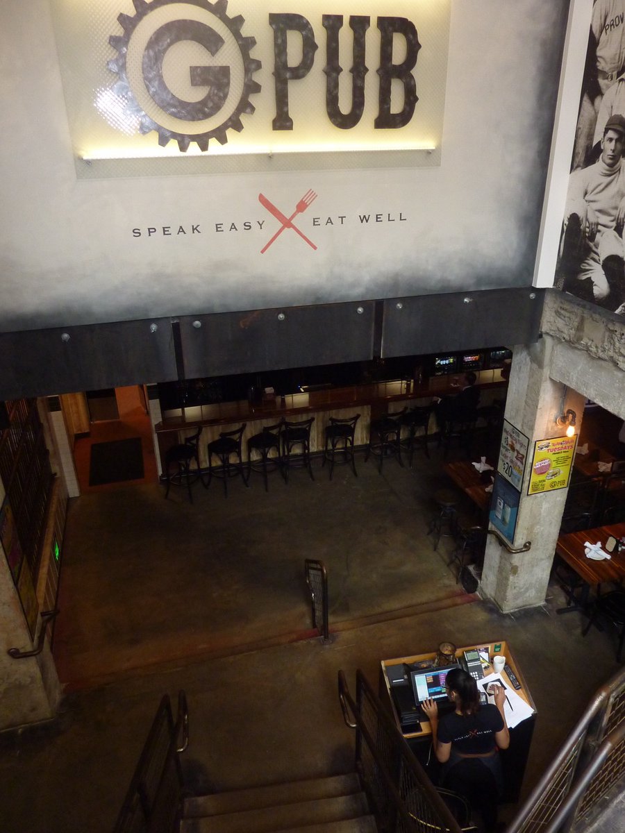 NewEnglandInfo's tweet photo. Going underground for great eats in Providence, Rhode Island >>> https://t.co/JEabbsDNTW
#GPub #Providence https://t.co/D2ZB6K7IrT