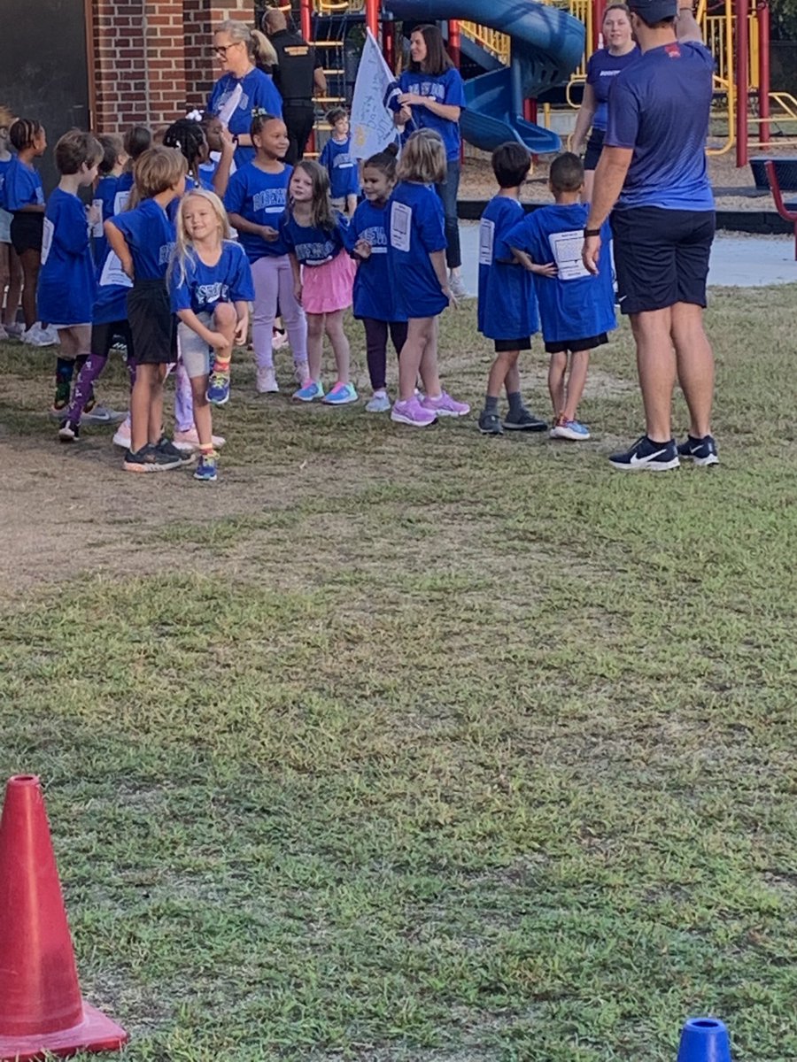 boydyoung's tweet photo. Stating the morning with a fun run at Rosewood! https://t.co/jvXkZEf07p