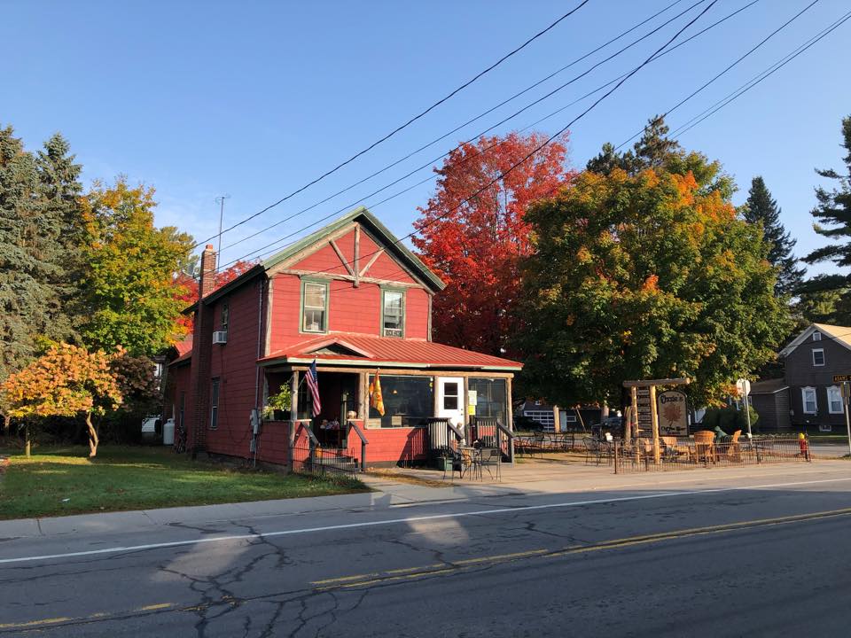 ExpOldForge's tweet photo. β β π = π₯°π₯°
Ozzie's Coffee Bar is an #OldForge favorite! Stop in and warm up with one of their tasty beverages!
#ExperienceOldForge #ADKFALL https://t.co/ZR4oB0fSxj