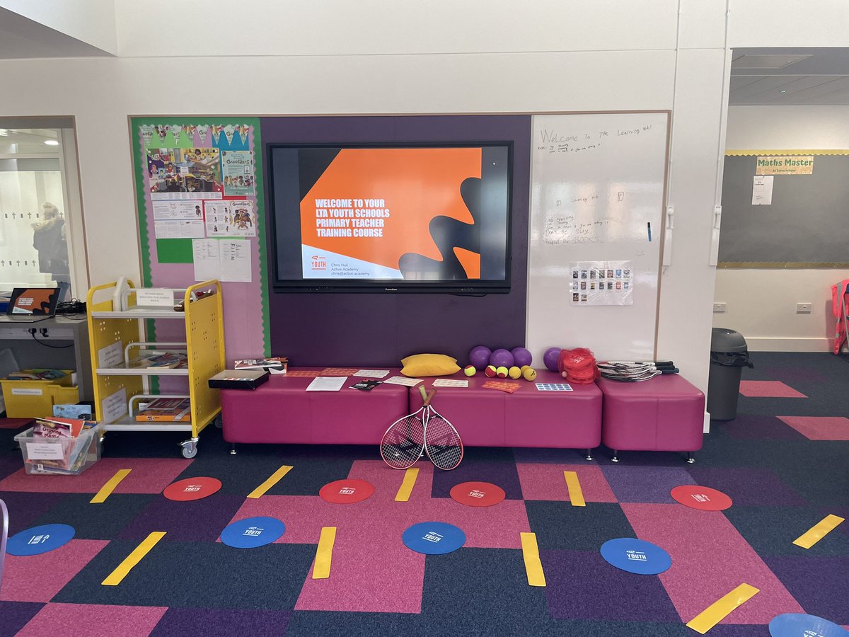 Chris Hull tweet media