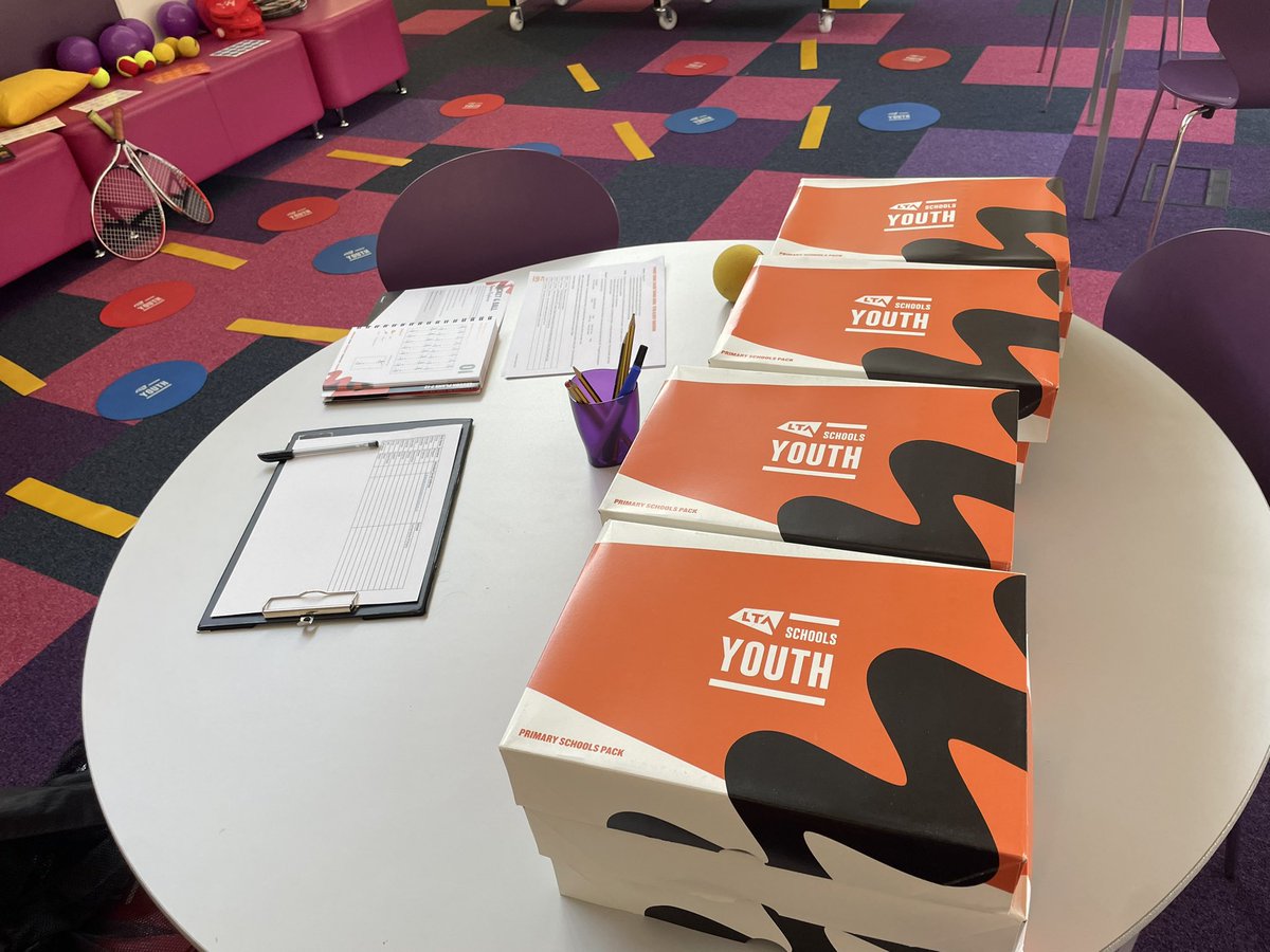 Chris Hull tweet media