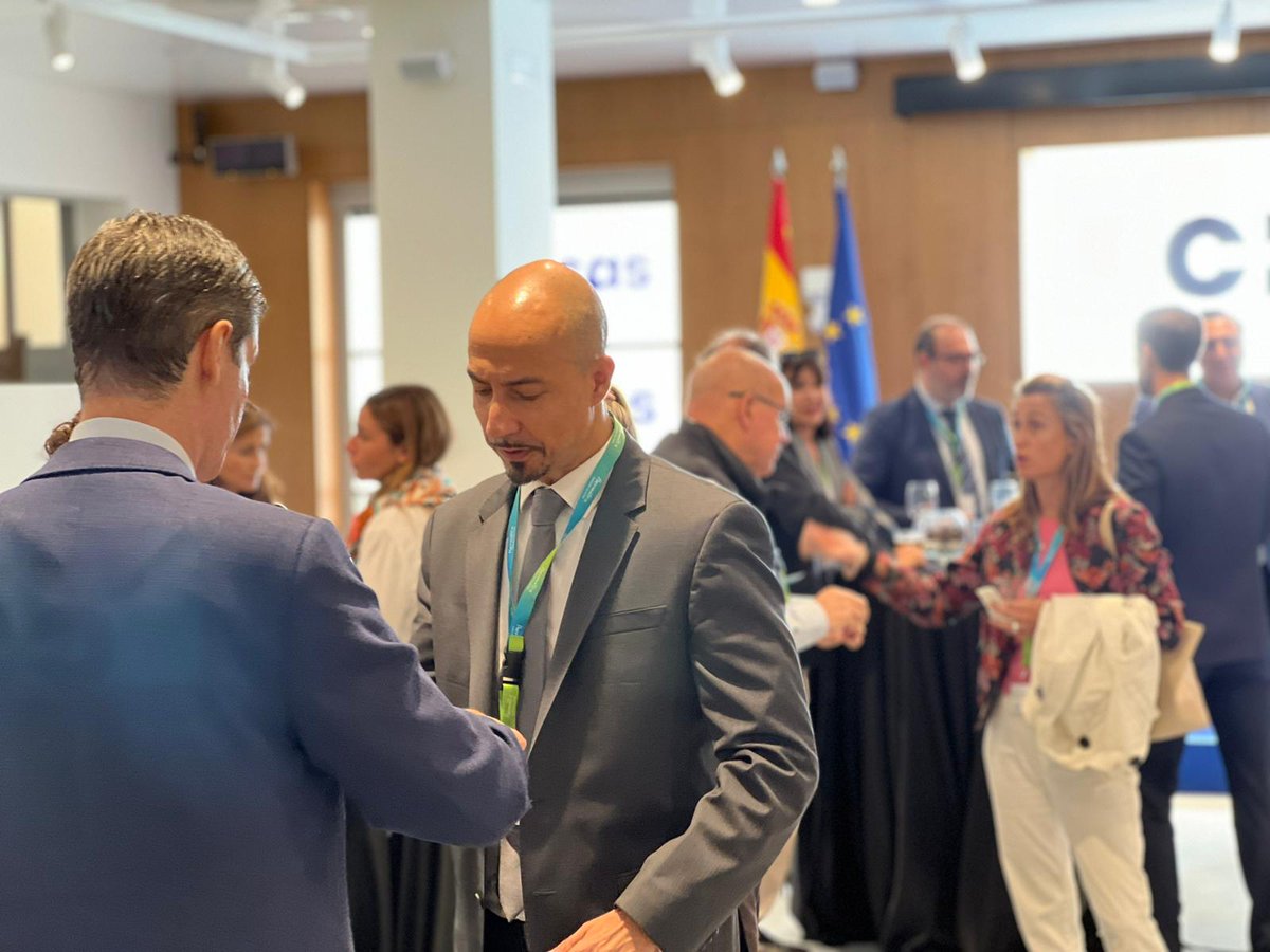 ibermaticagrupo's tweet photo. Despedimos nuestro evento en @CEOE_ES con el tiempo de #networking. Ha sido una jornada de gran interés. Nuestro agradecimiento a quienes tan generosamente han compartido su tiempo con nosotros.

cc
@Agbar
@iberdrola
@bbva
@CTTI_Gencat
@sandetel
@justiciajob

¡Hasta la próxima! https://t.co/sQ2K5V13Lm