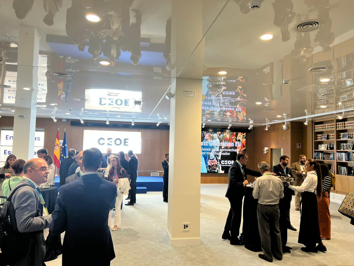 ibermaticagrupo's tweet photo. Despedimos nuestro evento en @CEOE_ES con el tiempo de #networking. Ha sido una jornada de gran interés. Nuestro agradecimiento a quienes tan generosamente han compartido su tiempo con nosotros.

cc
@Agbar
@iberdrola
@bbva
@CTTI_Gencat
@sandetel
@justiciajob

¡Hasta la próxima! https://t.co/sQ2K5V13Lm