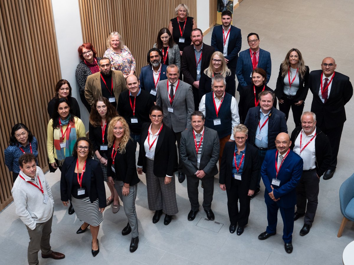 MarinaBastounis's tweet photo. #Togetheragain Deans & Programme Directors from the IPBS network @LancasterManage - love the red #lanyards - developing new Double Degrees and boosting #postpandemic #studentmobility
#MScGlobalManagement @NEOMAbs @davesne_celine @beaumont_fred https://t.co/CabnvCUn4Q