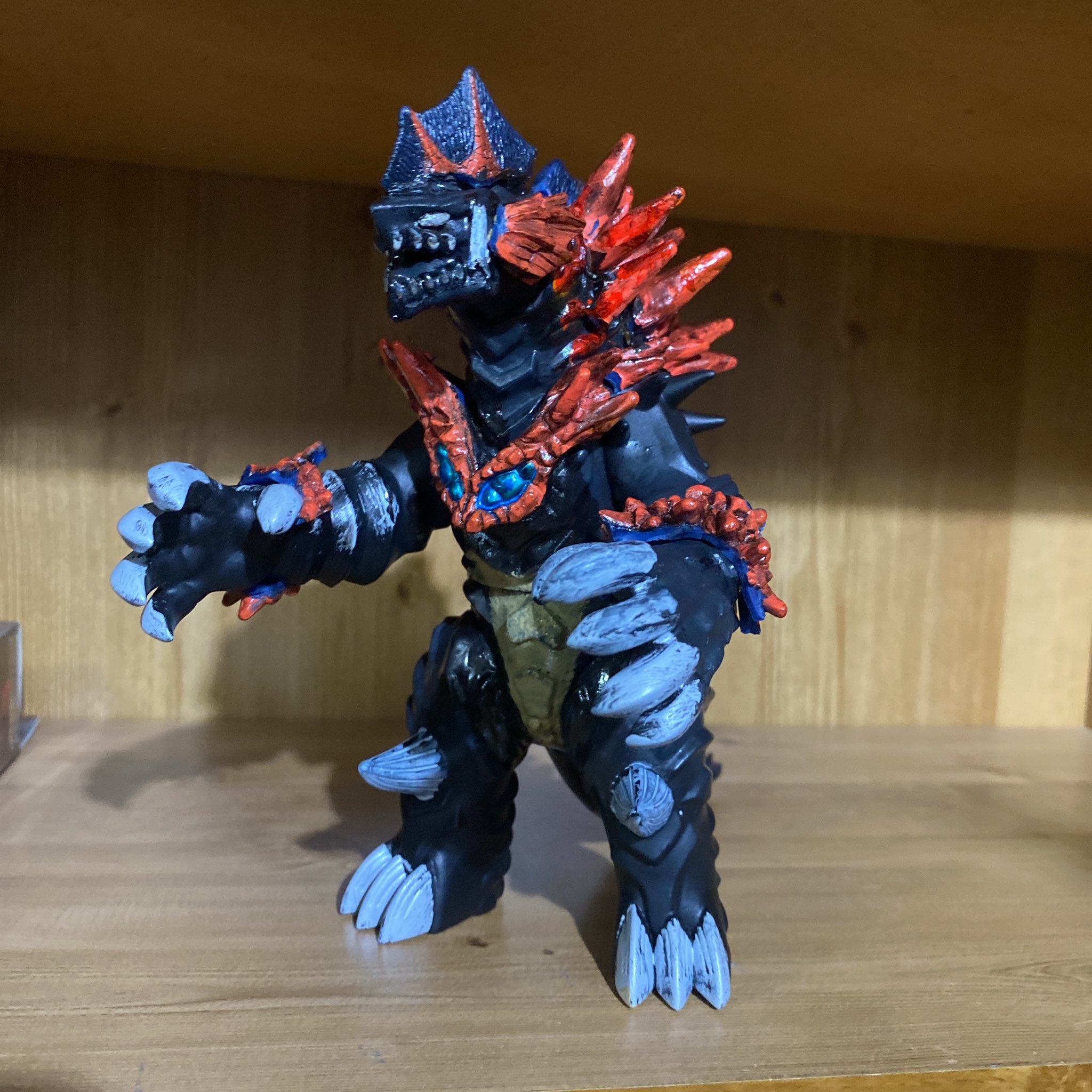 ウルトラ怪獣ソフビリペイント　海外製ソフビセット Amazon.co.jp: ウルトラ怪獣ソフビ カプセル怪獣セット