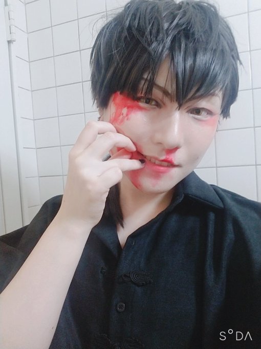 「その昔、創作チャイニーズマフィアをやっていた頃の写真いつかちゃんとやりたい 」|明日 馨🍍4/14~新宿個展のイラスト