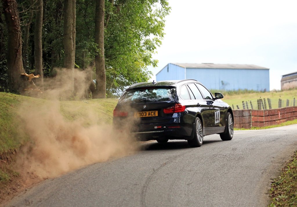 Top Ess Tuesday: When you have to thrash the family estate car up and use alllll the road. 😳

#NoDogInTheBoot
#ShelsleyWalsh

📷️Rob MacDonald