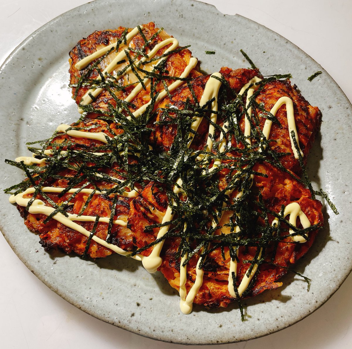 ビールのお供に『キムチチャーハンお焼き』🍺 https://t.co/1RwvE768fb 