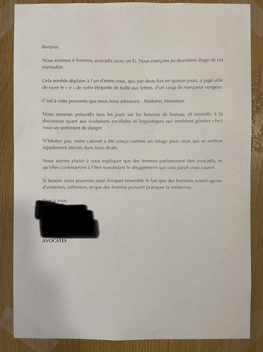 AvocatavecunE's tweet photo. C’est parti pour une grande saga, que vous pourrez suivre ici. 
On va créer un hashtag dédié, et on espère qu’un roman photo sera bientôt publié chez Gallimard.
Pour l’heure, nous tentons la méthode éducative, en ouvrant le dialogue. https://t.co/wZUBxgNtjj