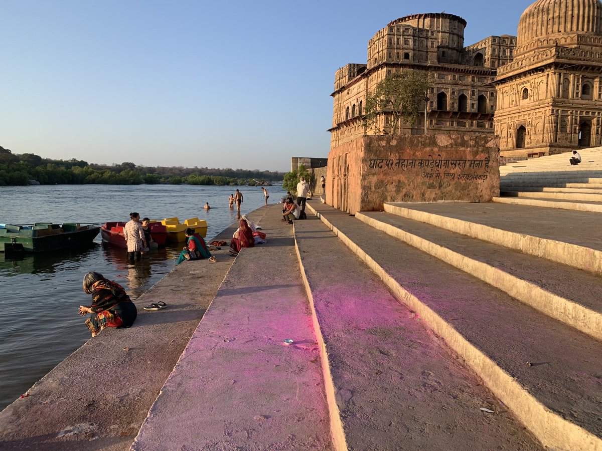 TappuSharma11's tweet photo. On The Occasion Of #WorldTourismDay 

I am inviting to visit my favourite City Orccha 'श्री राम की नगरी' For holy darshan 

Thanks @MPTourism for maintaining our historical place... बुंदेलखंडियों का प्राण है ओरछा ♥️🥰
#Tourism https://t.co/uCtpTg4JdI