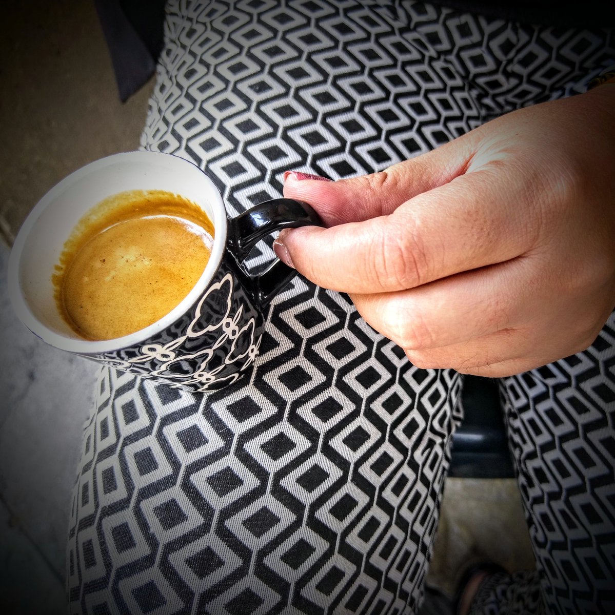 latazzadememo's tweet photo. Simplemente espresso mi amor por el buen café... #CoffeeLover #cafelfie #espresso #blackcoffee #latazzablend #latazzadememo #slp #slplife #ColonialModernaSLP #CP78233 https://t.co/KarQGYlkoE