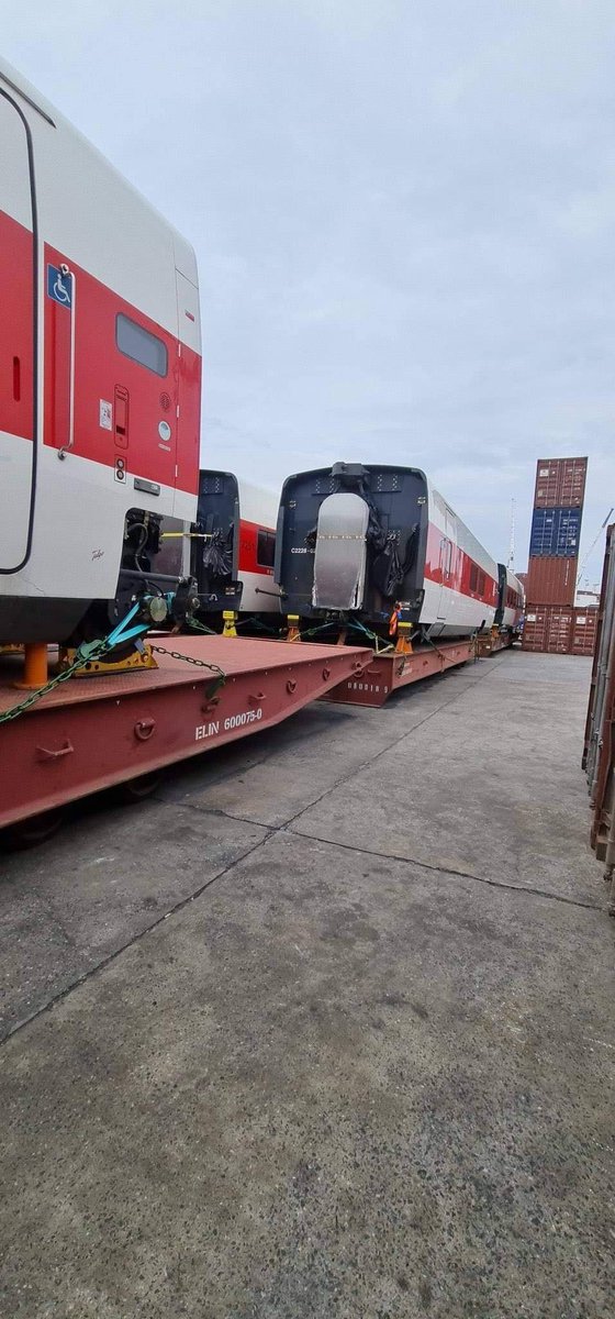 Ayekooto tweet media