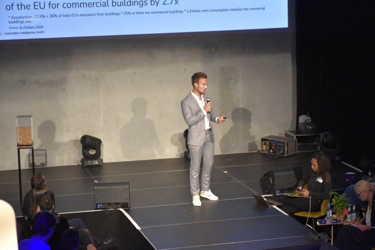 „Die nächsten 10 Jahre sind dafür da zu handeln, nicht um zu planen.“
Der wohl deutlichste Appell eines #proptech|s beim #ptia22 in Berlin.
#pitch #ptis22