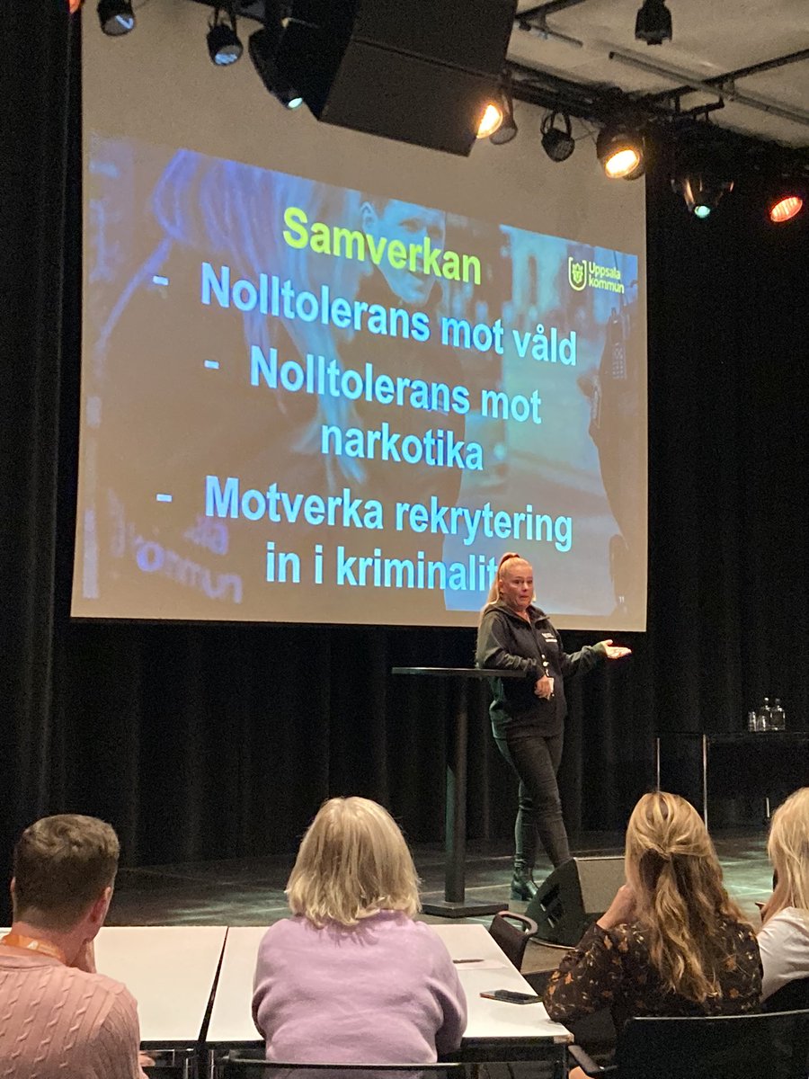 Våra medlemmar samarbetar dygnet om med polis, skola och soc. Viktigast är att vi reagerar - och agerar tillsammans! Då räddar vi barn o unga ur utanförskap. Klokt och inspirerande av <a href="/SamordnareHilde/">Samordnare Hilde</a> från Uppsala ungdomsjour. <a href="/Uppsalahem/">Uppsalahem</a> <a href="/Uppsalakommun/">Uppsala kommun</a> #hemmahosallmännyttan