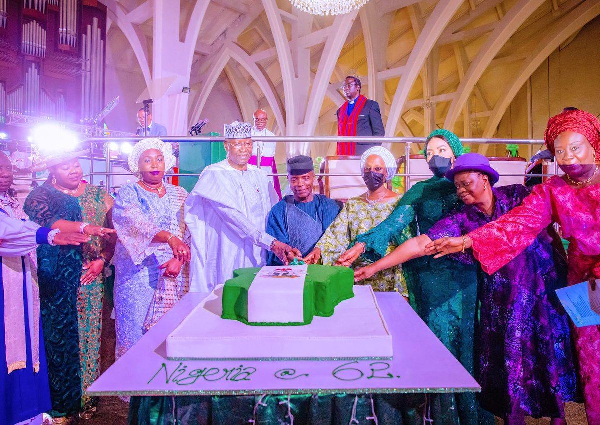 UnityRadioFMTV's tweet photo. Nigeria’s Future Will Be Great, Osinbajo Prays At 62nd Independence Anniversary Service
https://t.co/TuIESj2xE6
#Maguire #ENGGER #Beyonce #IndependenceDay2022 #Afenifere #OlakiraTithe #ASUU #ASUUStrikeMustEnd https://t.co/qglwLtmzvF