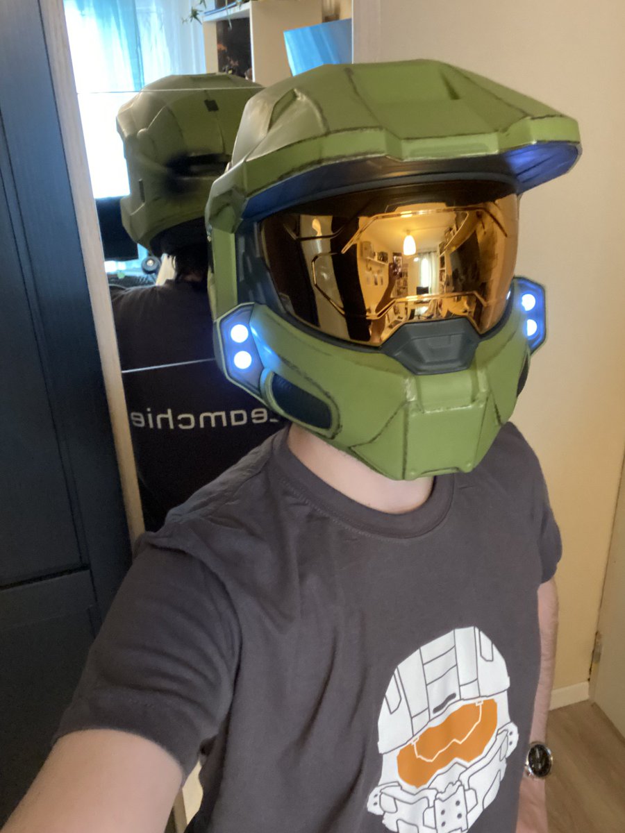 abysseaten's tweet photo. salve sono master chief #teamchief https://t.co/WiwFMOBtQQ