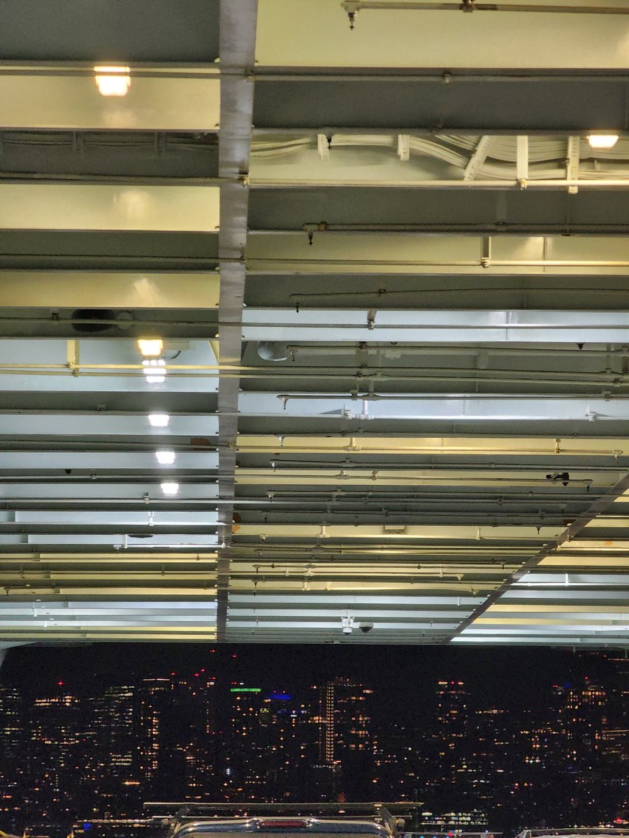 Lady_Radar's tweet photo. @wsferries I was on The Tacoma and curious why the different temp lights. https://t.co/9XRLtxQ8f6