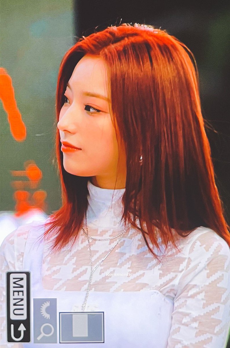 Rommantic0107's tweet photo. 220927 새롬 
#새롬 #이새롬 #Saerom
#프로미스나인 #FROMIS_9 https://t.co/LJZAGcdY76