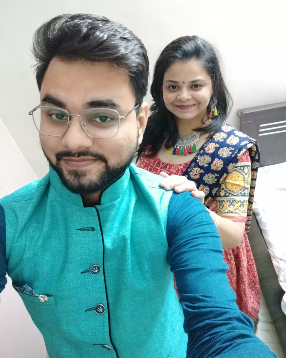 MihitSuthar2's tweet photo. Navaratri 2022🌟🌟
First Navaratri Night🥁🎤🎷 at Shri Nav Durga Navaratri Mahotsav'22 at Patan Road, Unjha
Famous Singers Gaman Santhal and Divya Chaudhari had Made Garba Night So Joyful🤩🤩
We enjoyed  at the fullest😍🥰
#navaratri #garba #joy  #gamansanthal72 #divyachaudhary https://t.co/Ow07ofpXY0