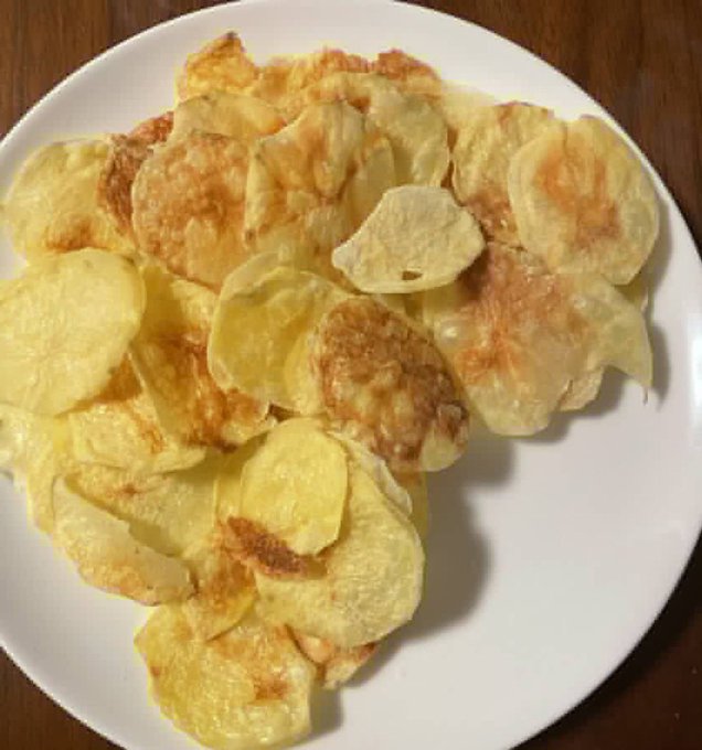 レンジで簡単 揚げないポテトチップス に27万いいね 本当にパリパリ すぐ作れる と驚きの声 Macaroni