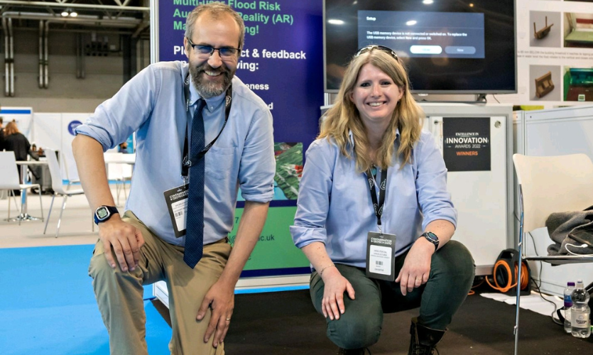 LJMU's tweet photo. Geography lecturer @SarahEPerc @LJMU_BES is leading a project to create better flood risk models using AR tech to help people understand how flooding could impact on their homes &amp; neighbourhoods.
 
She recently tested the tech @TheFloodExpo 
 
Full story➡️https://t.co/ctJynOACqG https://t.co/FvYoBujMtp